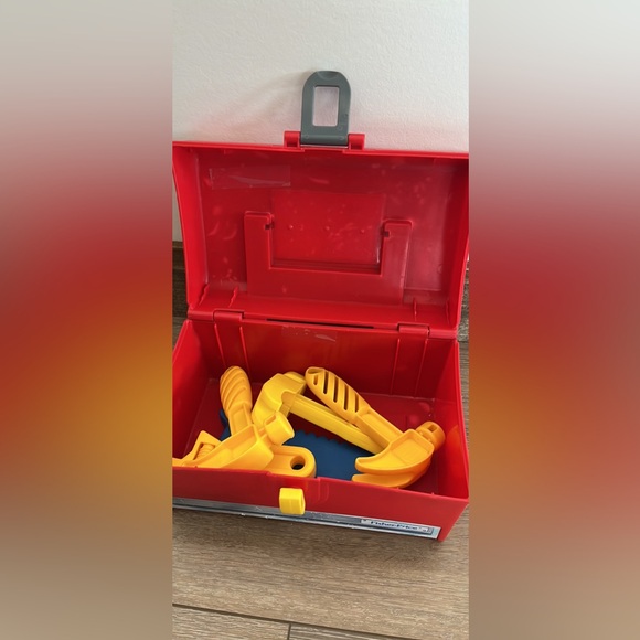 Vintage Fisher-Price toolbox and misc tools - Picture 2 of 2